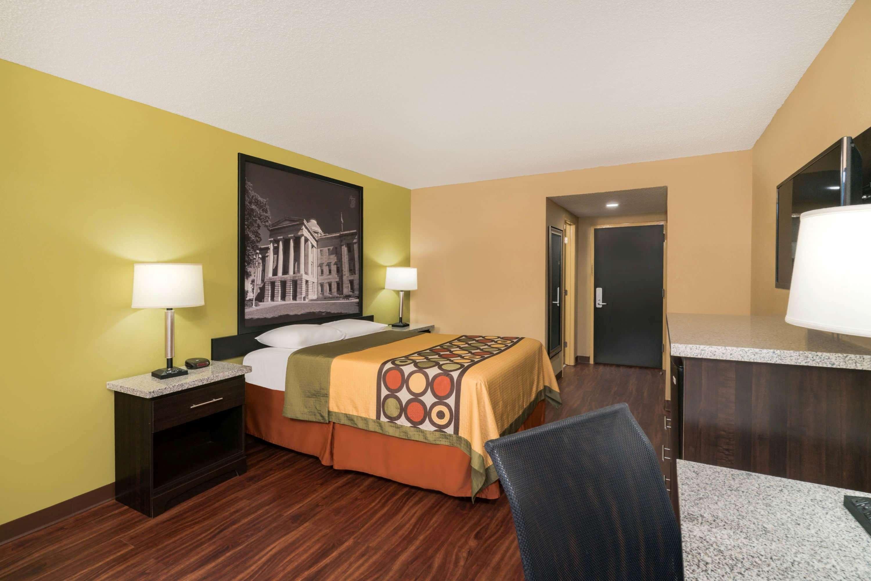 Super 8 By Wyndham Raleigh North East Hotel Exterior foto